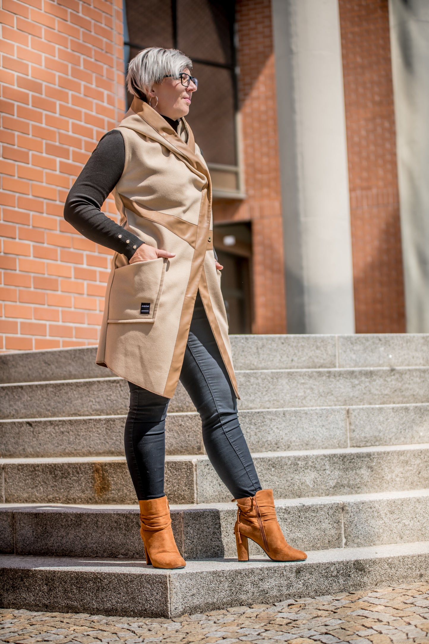 Vesta Shei_Sheis – Camel